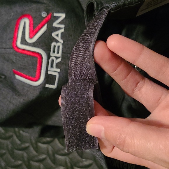 Grey Cap (one size and adjustable) - Picture 4 of 5